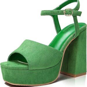 NWOT - rsxses Platform Heels